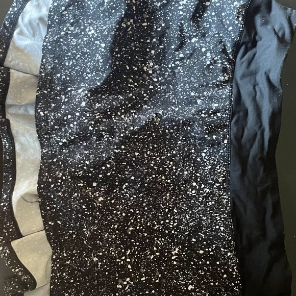 Are you a runner?! I have just the running skirt for you! - Picture 2 of 3